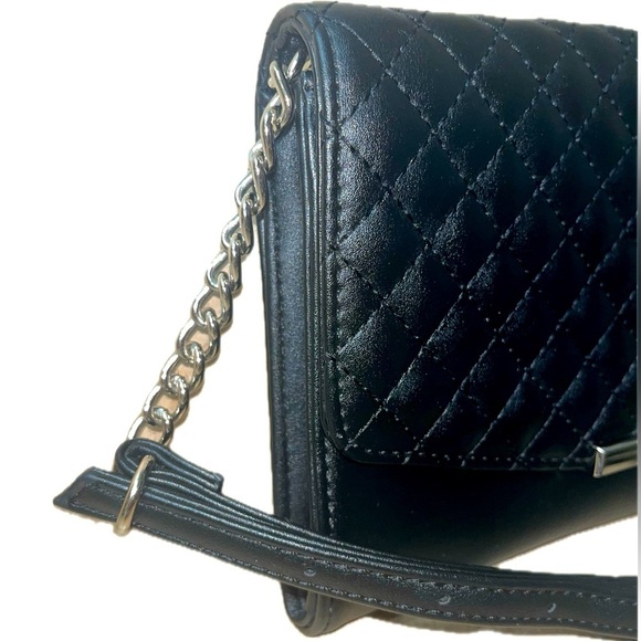 Nine West Black Quilted Faux
Leather Crossbody Purse - Picture 2 of 13